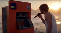 Itaú Bank distributeurs automatique de billets en karaoké